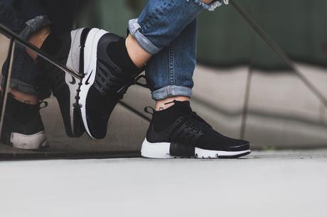 nike air presto femme noir et blanc